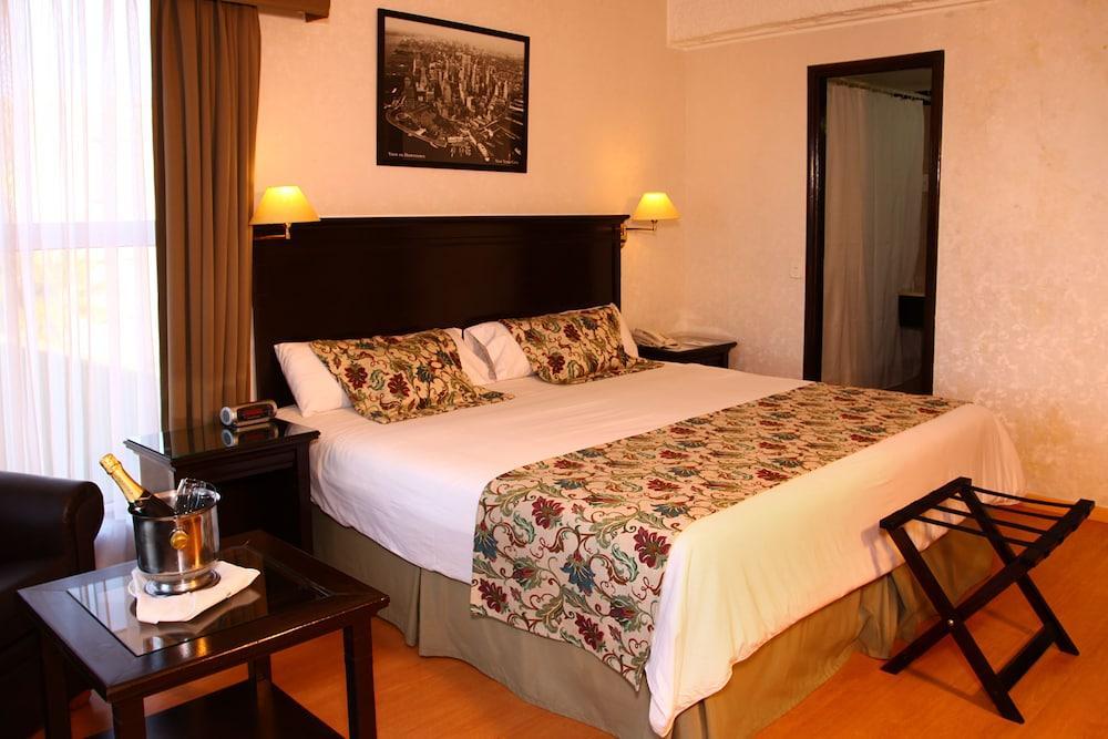 فندق Ramada By Wyndham Buenos Aires Vicente López المظهر الخارجي الصورة