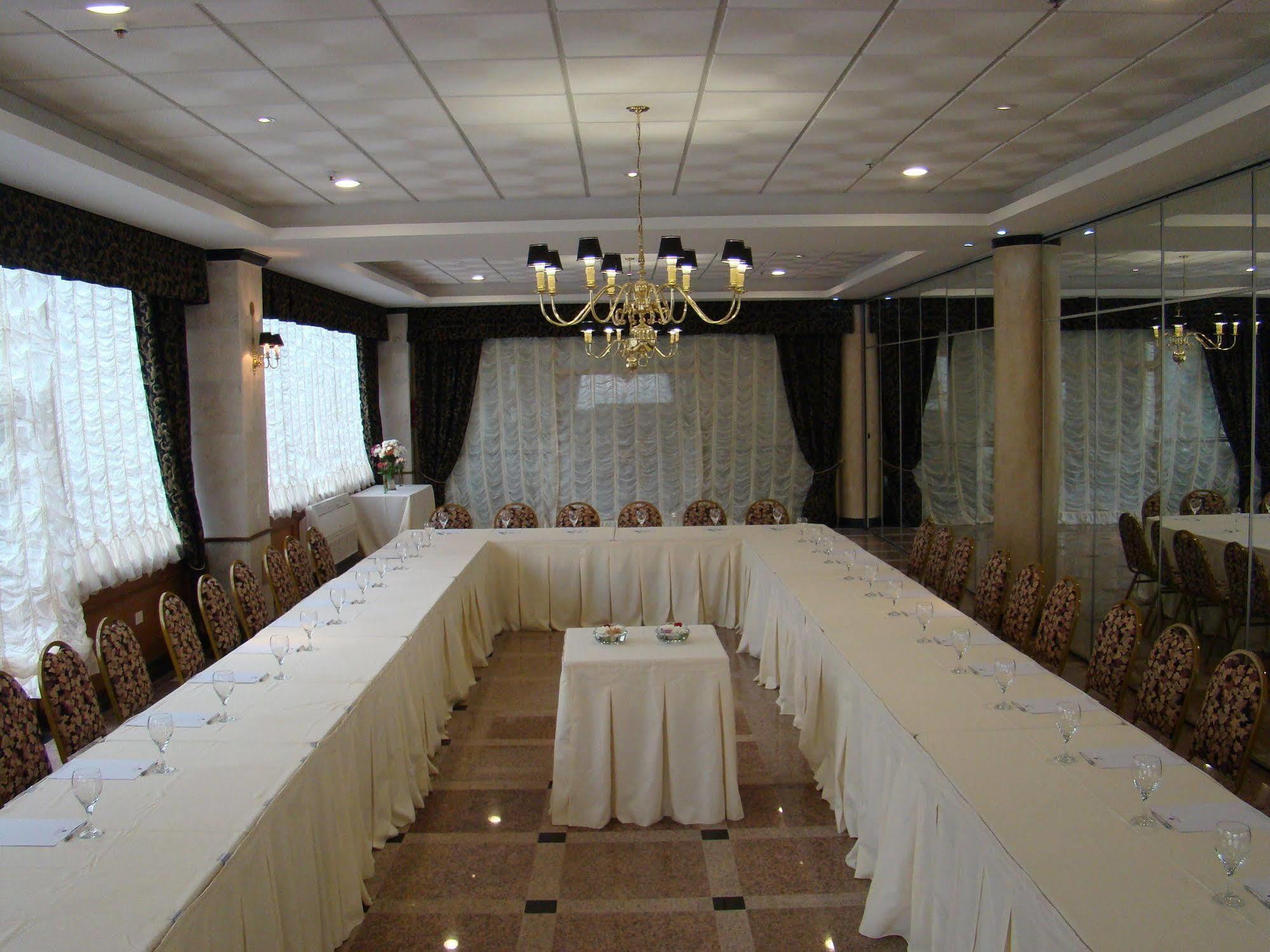 فندق Ramada By Wyndham Buenos Aires Vicente López المظهر الخارجي الصورة