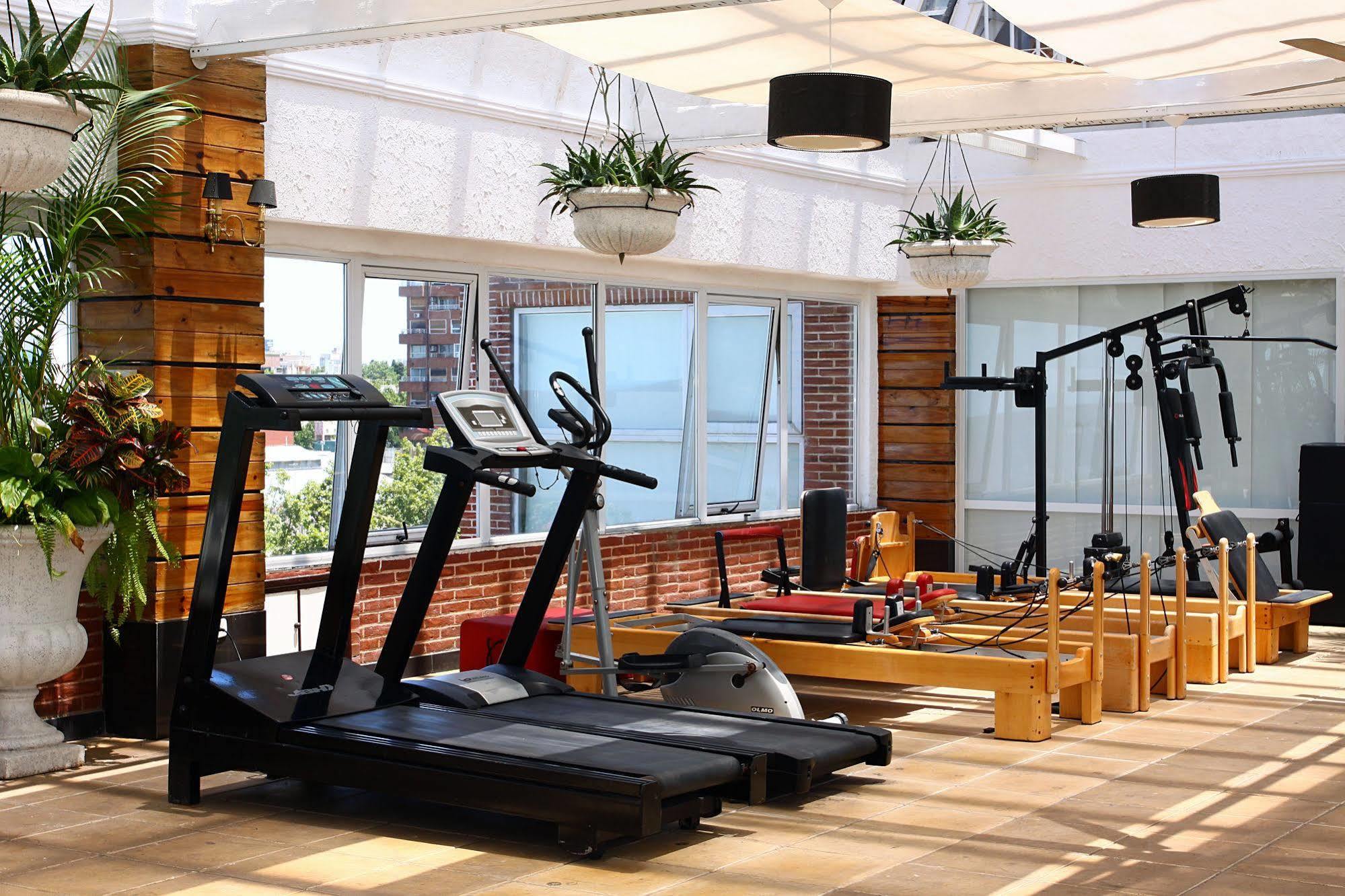 فندق Ramada By Wyndham Buenos Aires Vicente López المظهر الخارجي الصورة